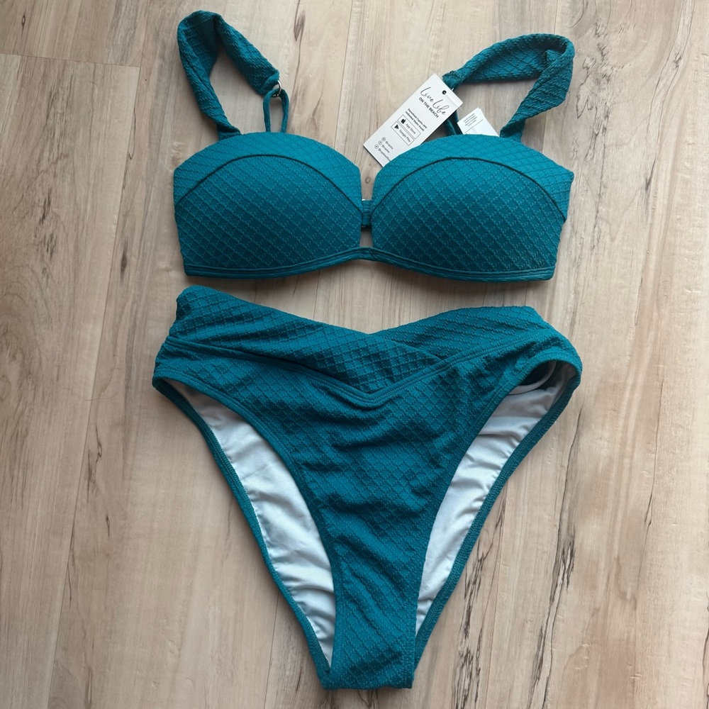 Cupshe NWT Bikini Set Teal Textured Molded Cups High Waist Crossover - Picture 3 of 9
